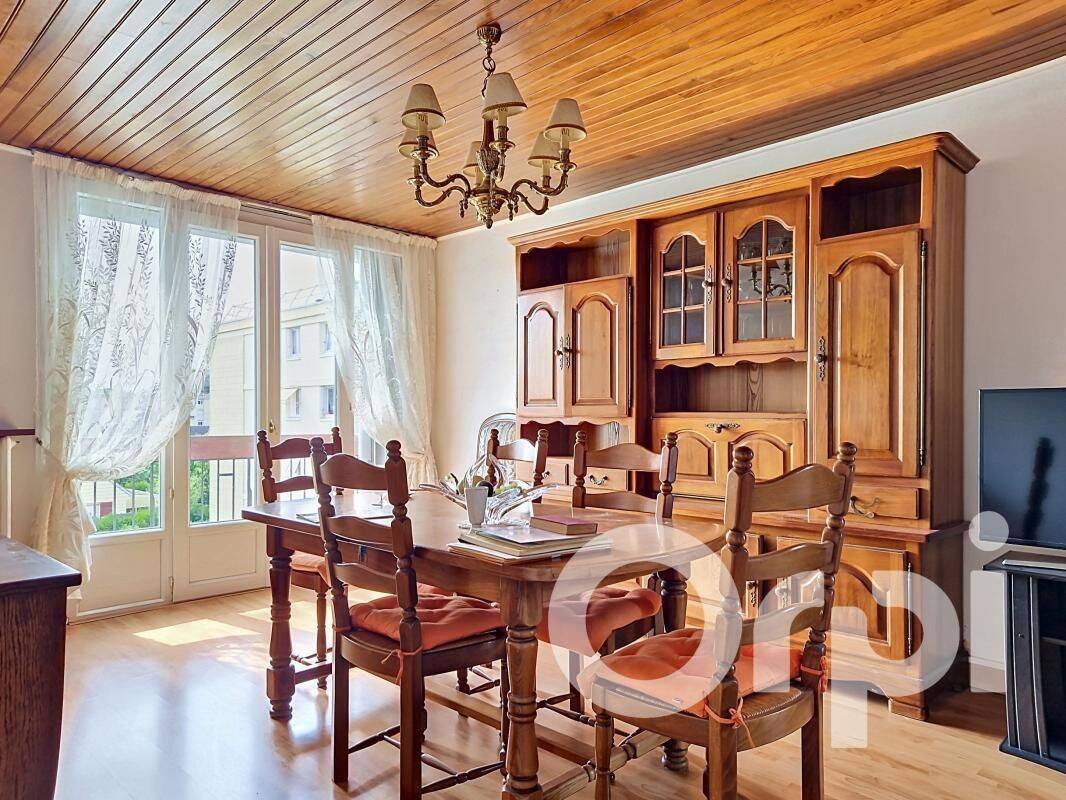 Appartement 3 pièces 77 m² · à Creil · 77 m² · 93 960 €