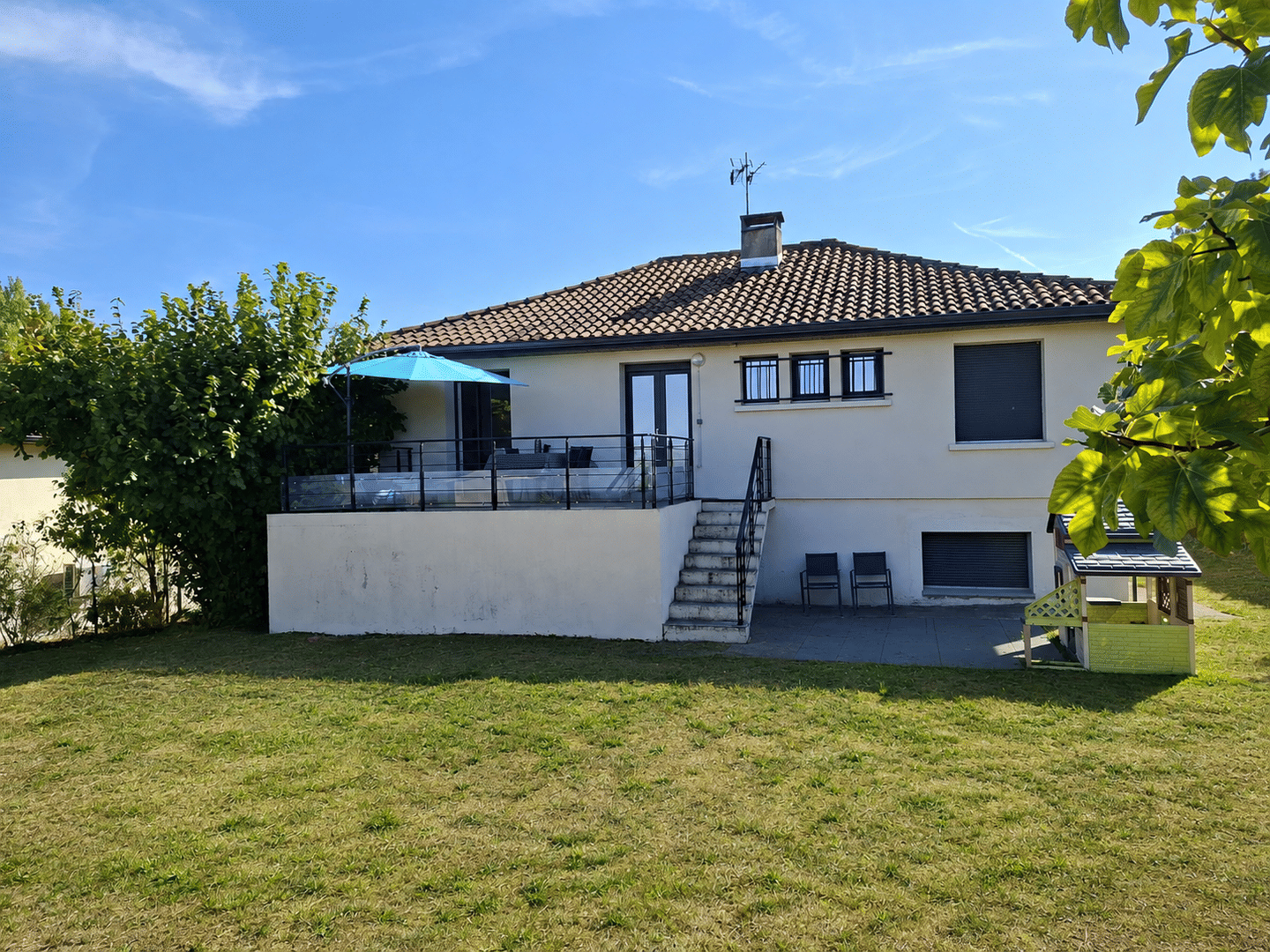 Maison 6 pièces 130 m² · à Saint-Geniès-Bellevue · 130 m² · 420 000 €