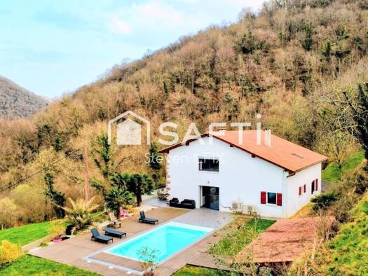 Maison à vendre 499 000 € 6 pièces 4 chambres 240 m² 3 173 m² de terrain Saint-Martin-d'Arrossa 64780
