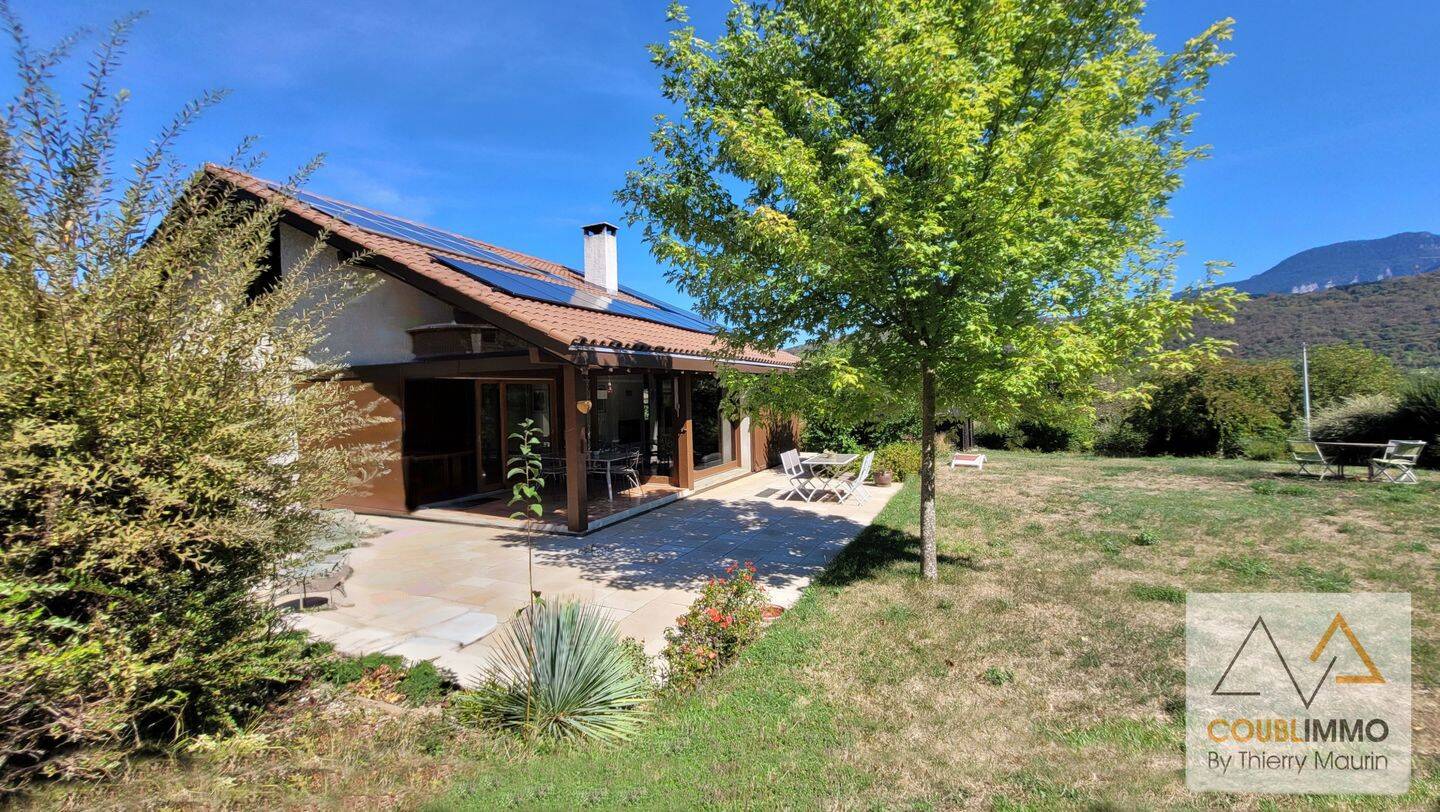 Maison 7 pièces 145 m² · à Saint-Étienne-de-Crossey · 145 m² · 480 000 €