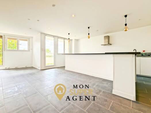 Appartement à vendre 159 000 € 3 pièces 2 chambres 67 m² Étage 4/4 Trois Moulins Melun 77000