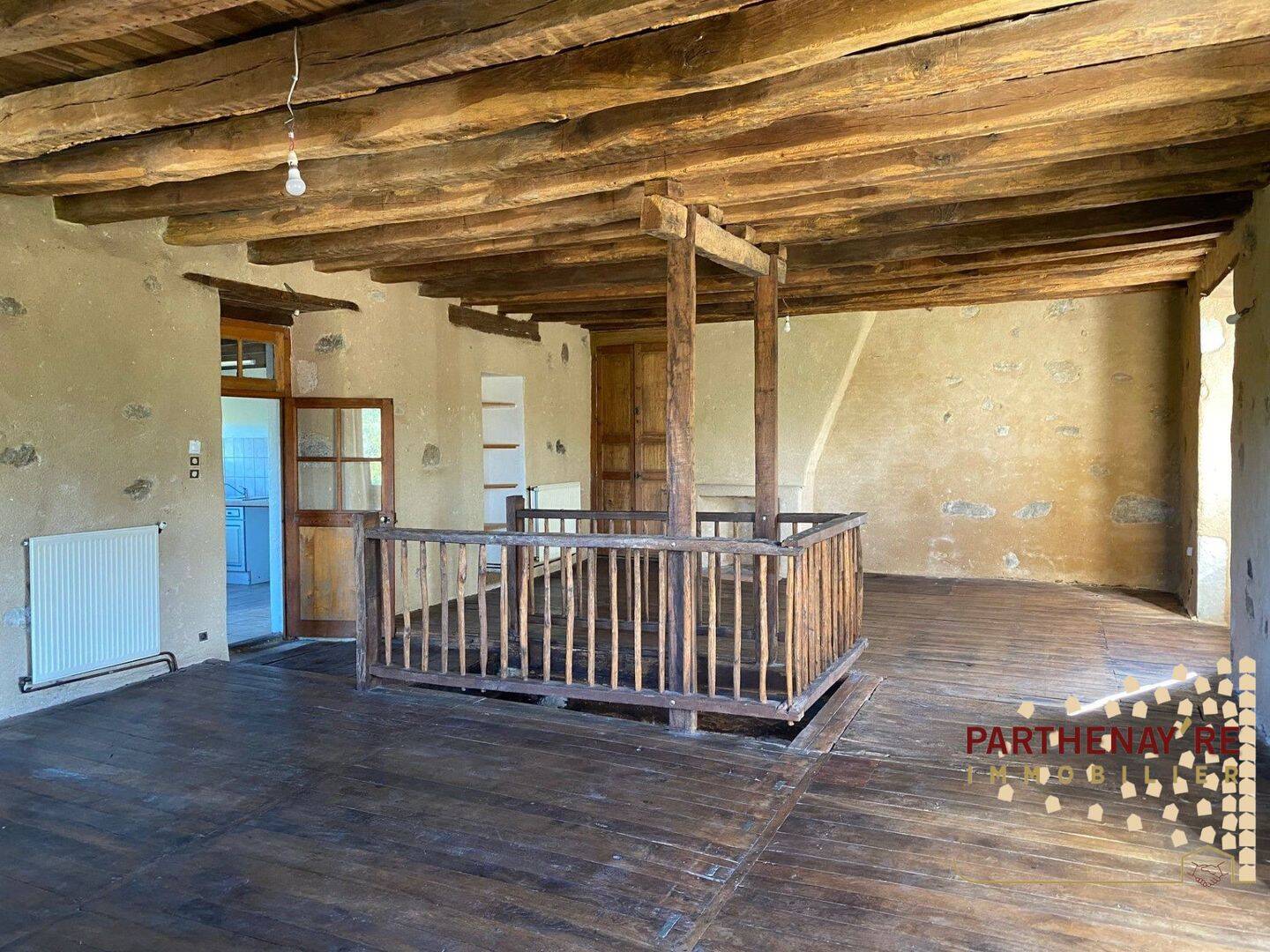 Maison 6 pièces 227 m² · à La Peyratte · 227 m² · 157 000 €