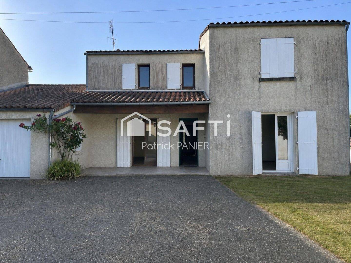 Maison 5 pièces 145 m² · à Contre · 145 m² · 117 150 €