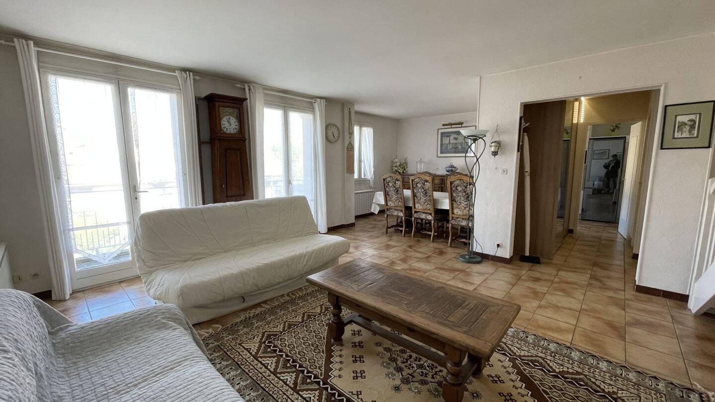 Appartement 5 pièces 125 m² · à Beaune · 124,9 m² · 260 000 €
