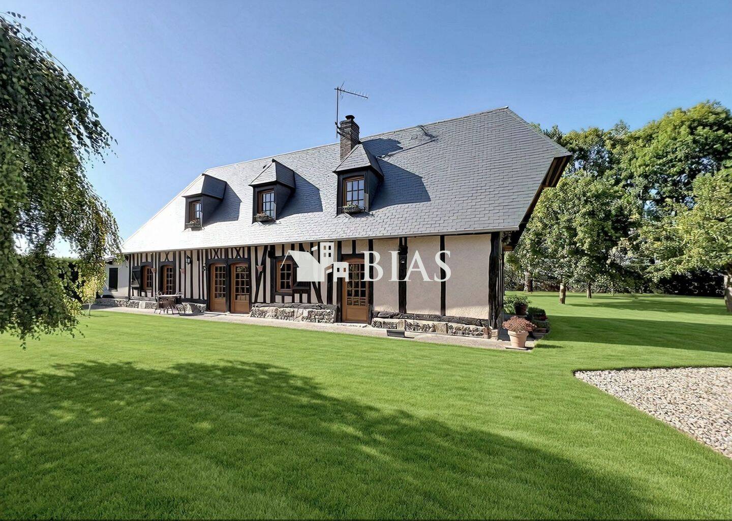 Maison 4 pièces 104 m² · à Bernay · 104 m² · 263 000 €