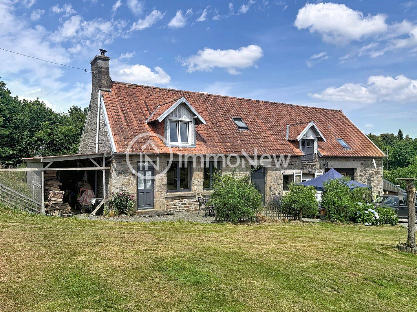 Maison 5 pièces 152 m² · à Sourdeval · 152 m² · 303 900 €