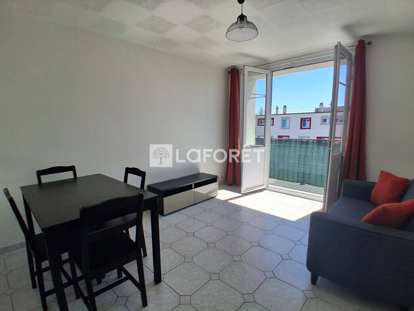 Appartement 2 pièces 40 m² · à Vitry-sur-Seine · 40,4 m² · 950 €/mois