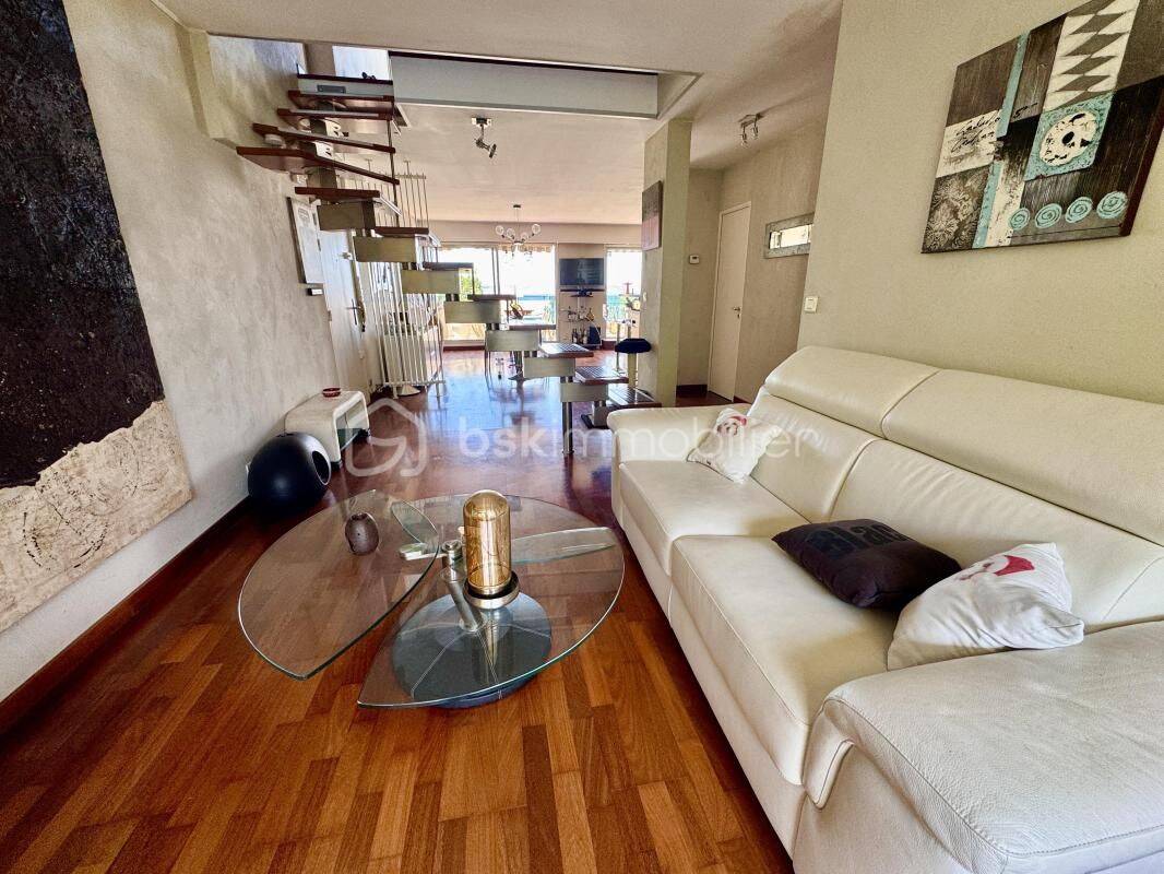 Appartement 5 pièces 84 m² · à Marseille 8ème Arrondissement · 84 m² · 795 000 €
