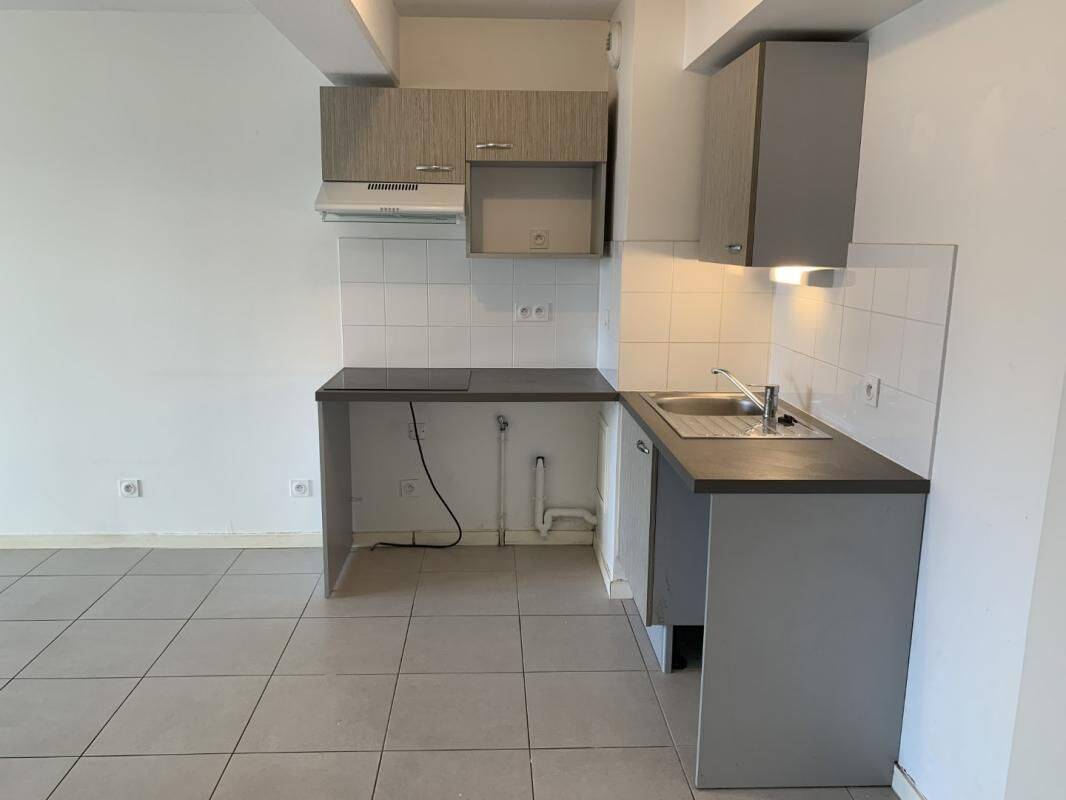 Appartement 3 pièces 60 m² · à Villenave-d'Ornon · 60 m² · 807 €