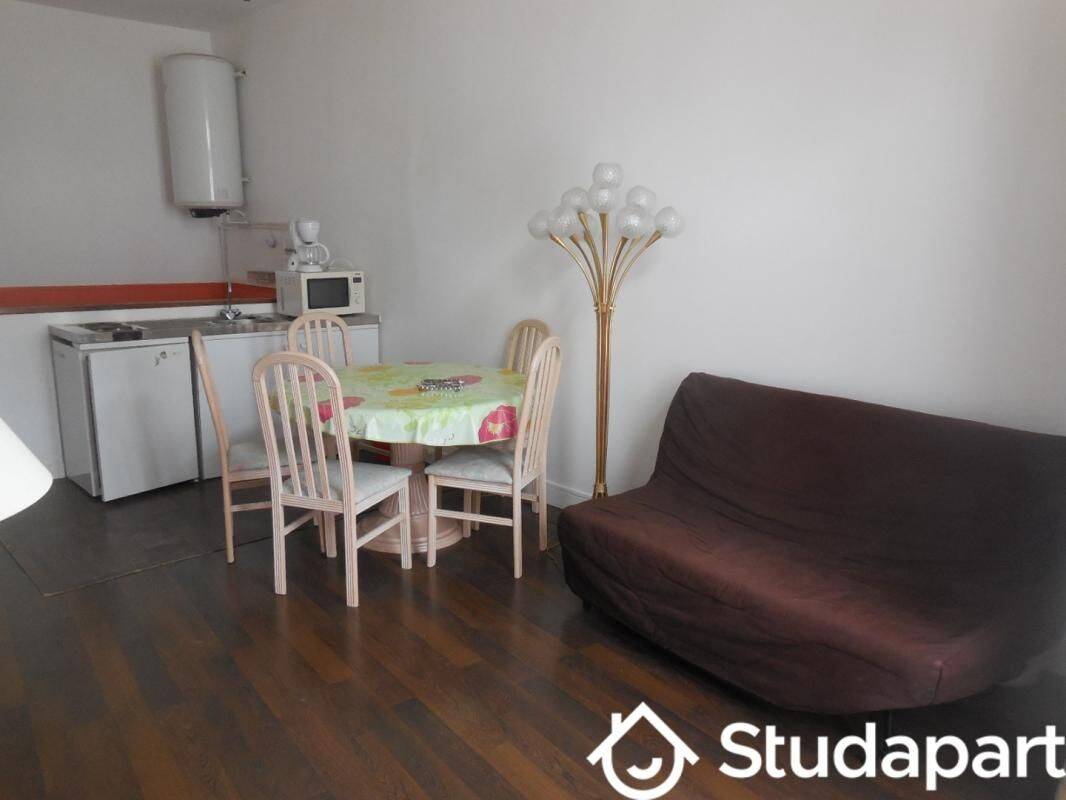 Appartement 2 pièces 37 m² · à Blois · 37 m² · 560 €