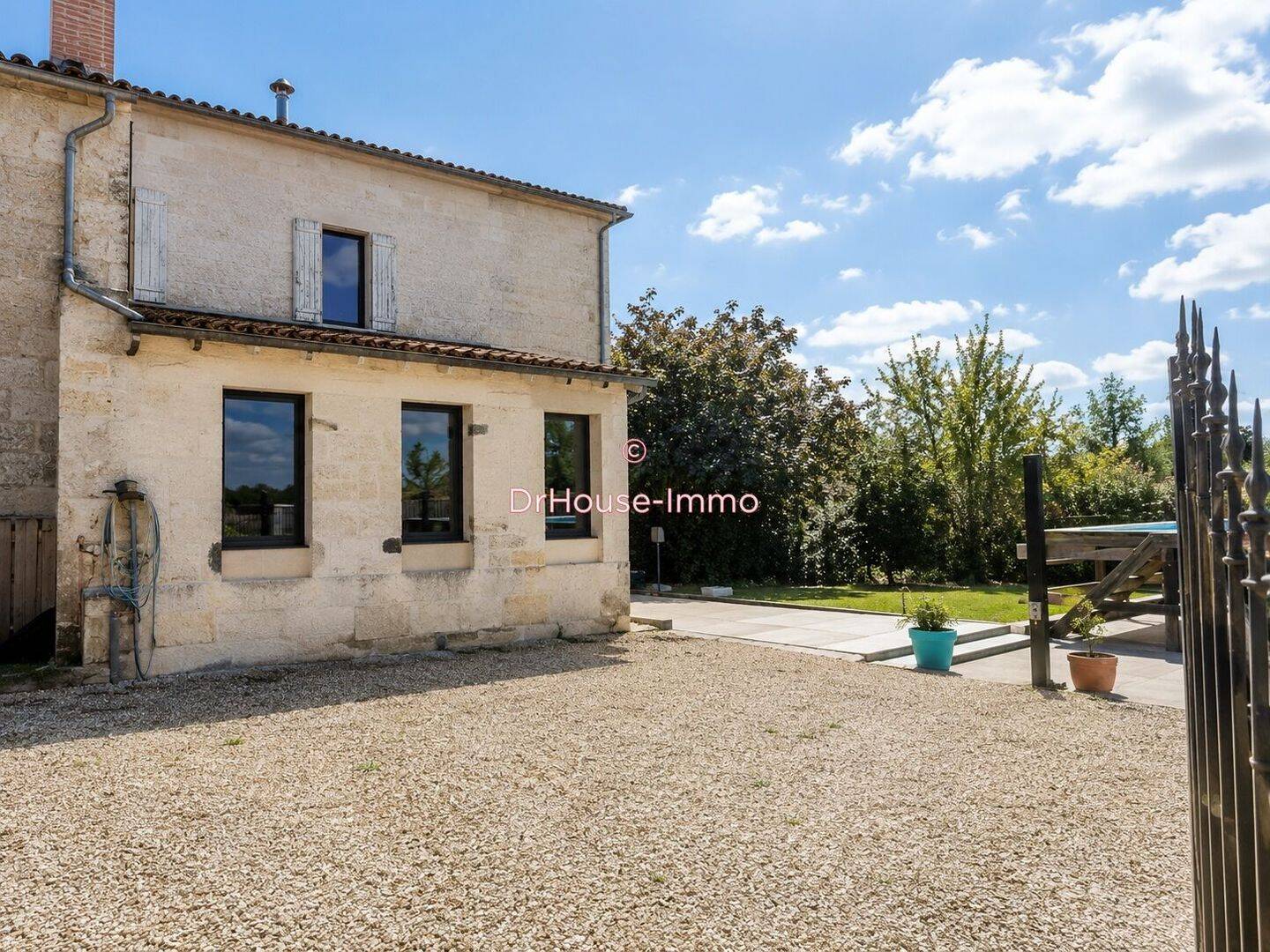 Maison 7 pièces 184 m² · à Soussans · 184 m² · 354 000 €