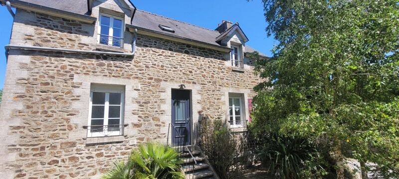 Maison 17 pièces 551 m² · à Saint-Samson-sur-Rance · 551 m² · 679 250 €