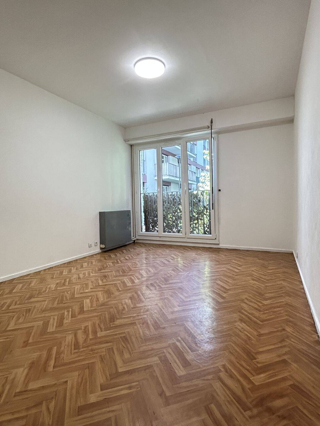 Appartement 1 pièce 33 m² · à Les Ulis · 32,6 m² · 115 500 €