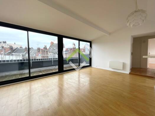 Appartement à vendre 259 000 € 3 pièces 2 chambres 47 m² Étage 3/3 Lille 59000