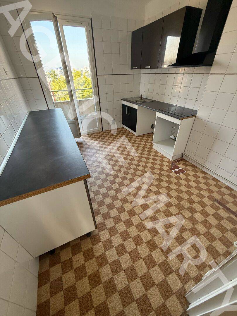 Appartement 3 pièces 67 m² · à Marseille 4ème Arrondissement · 66,9 m² · 980 €
