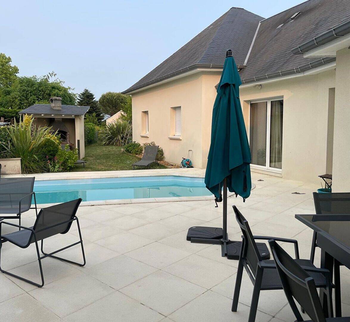 Maison 6 pièces 180 m² · à Notre-Dame-d'Oé · 180 m² · 550 000 €