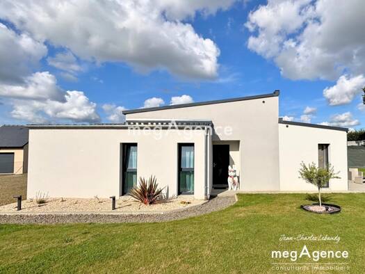 Maison à vendre 309 700 € 5 pièces 3 chambres 109 m² 1 645 m² de terrain La Papillonniere Vire Normandie 14500