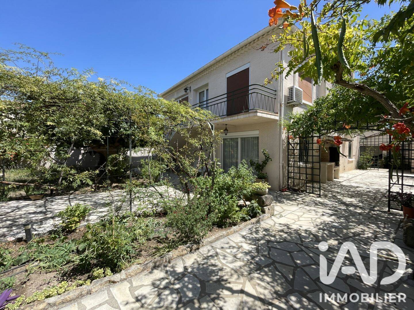 Maison 6 pièces 200 m² · à Uchaud · 200 m² · 420 000 €