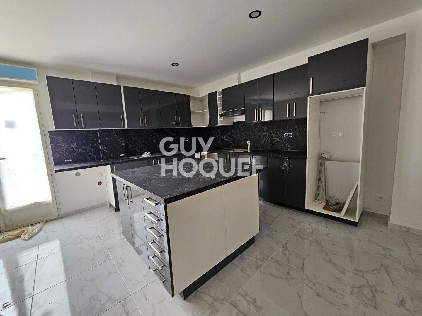 Maison 1 pièce 113 m² · à Guignes · 112,8 m² · 1 390 €