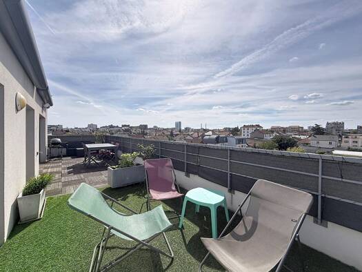 Appartement à vendre 649 990 € 4 pièces 3 chambres 82 m² Étage 4/4 Charentonneau Maisons-Alfort 94700