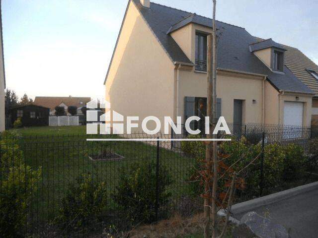Maison 4 pièces 95 m² · à Parigné-le-Pôlin · 94,9 m² · 750 €/mois