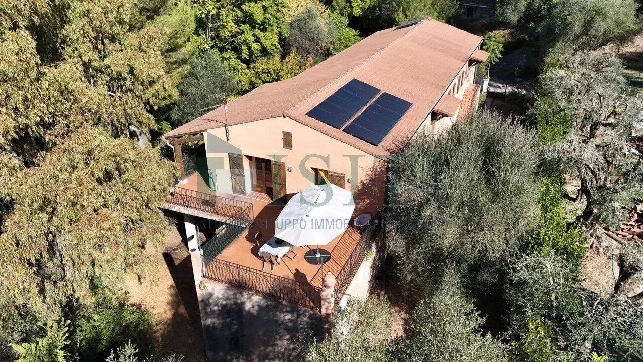 Maison 9 pièces 204 m² · à Nice · 204 m² · 745 000 €