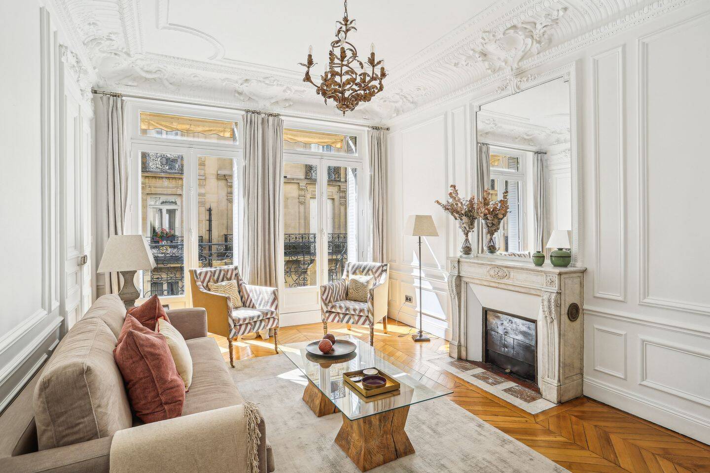 Appartement 3 pièces 70 m² · à Paris 8ème Arrondissement · 70 m² · 4 900 €/mois