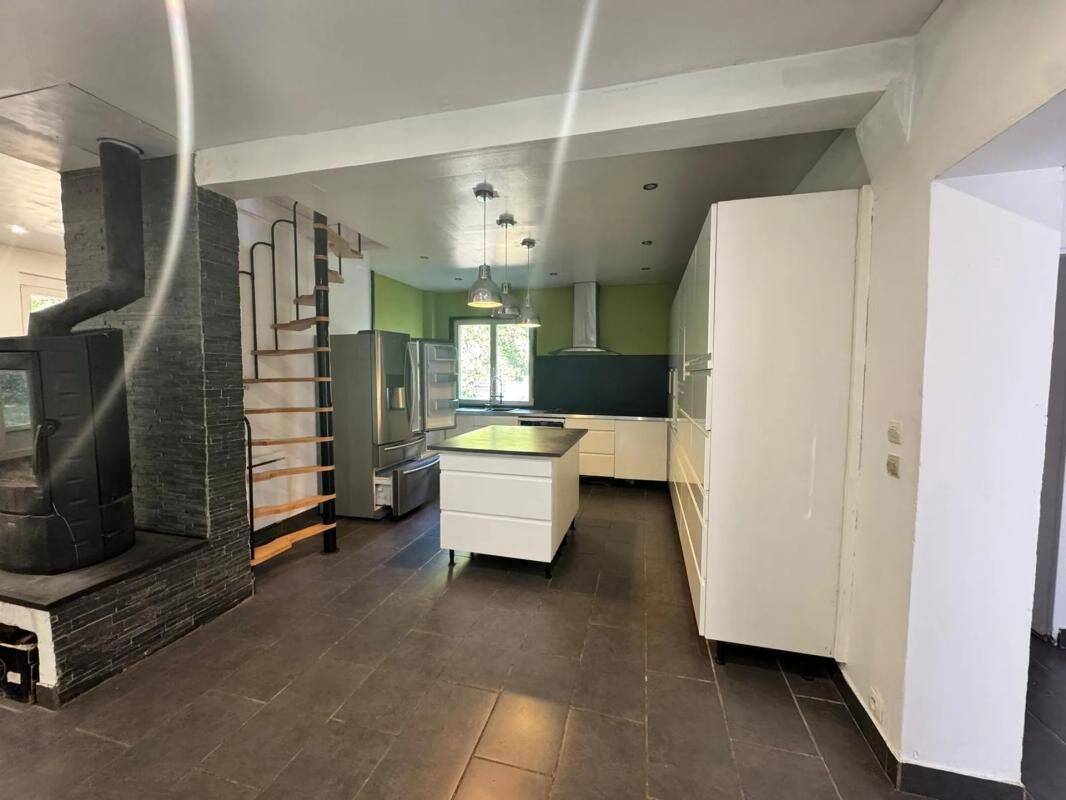 Maison 6 pièces 142 m² · à Chuelles · 142 m² · 179 000 €