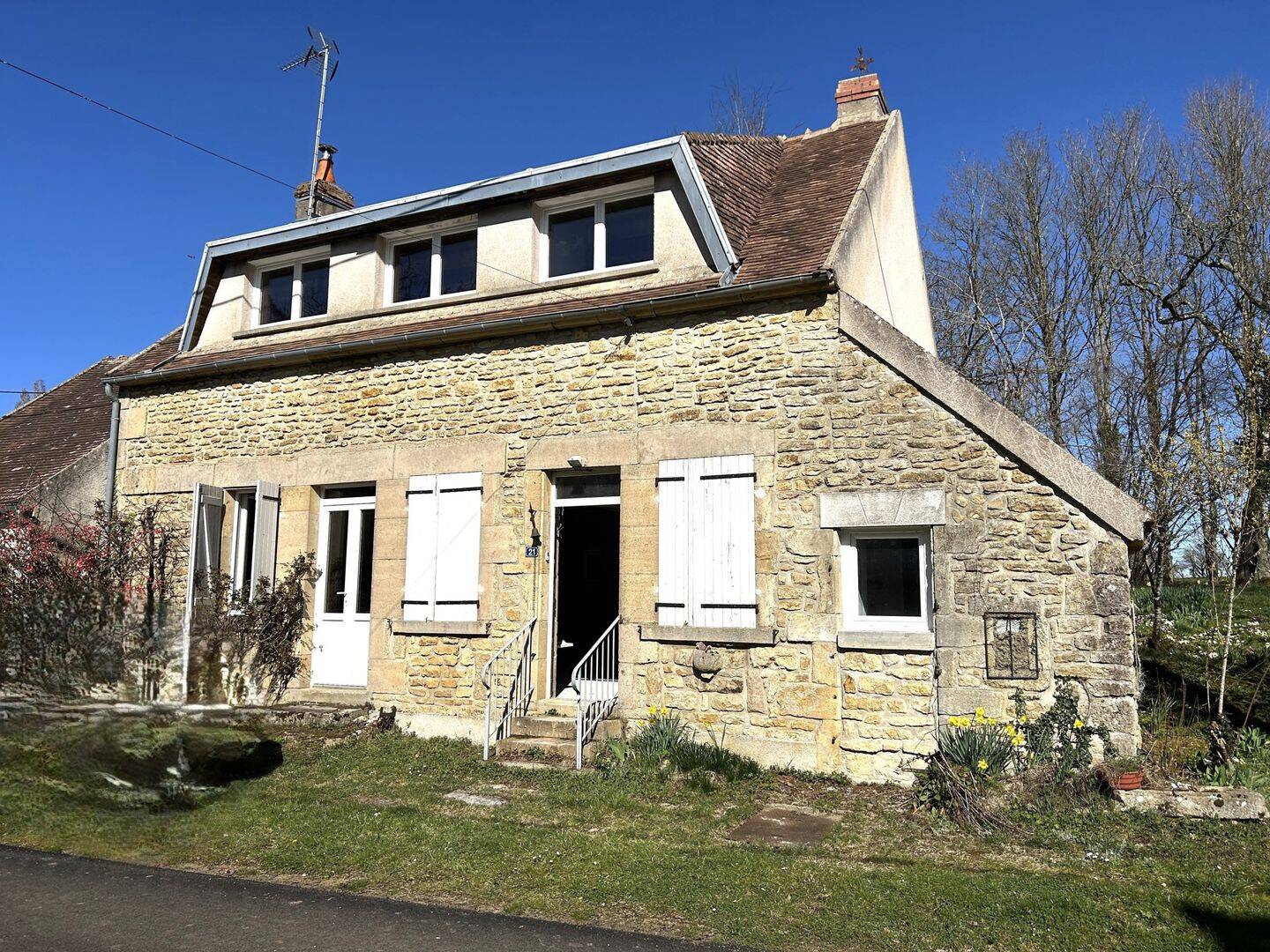 Maison 5 pièces 103 m² · à Prémery · 103 m² · 75 000 €
