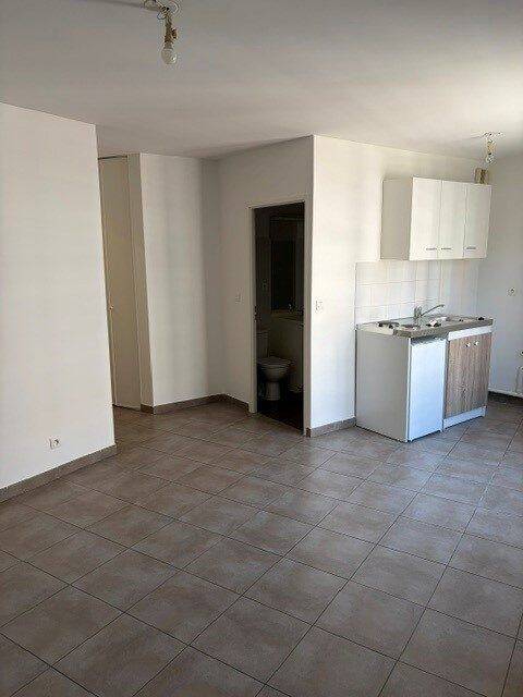 Appartement 1 pièce 28 m² · à Lyon 3ème Arrondissement · 27,7 m² · 595 €