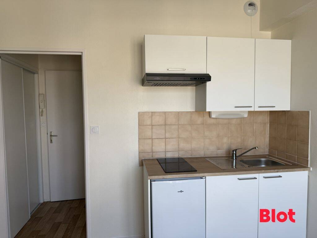 Appartement 1 pièce 14 m² · à Rennes · 14,1 m² · 349 €