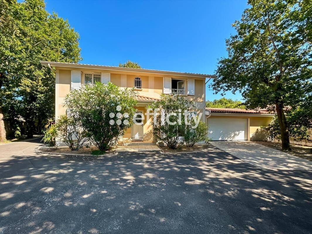 Maison 14 pièces 280 m² · à Gujan-Mestras · 280 m² · 1 149 000 €