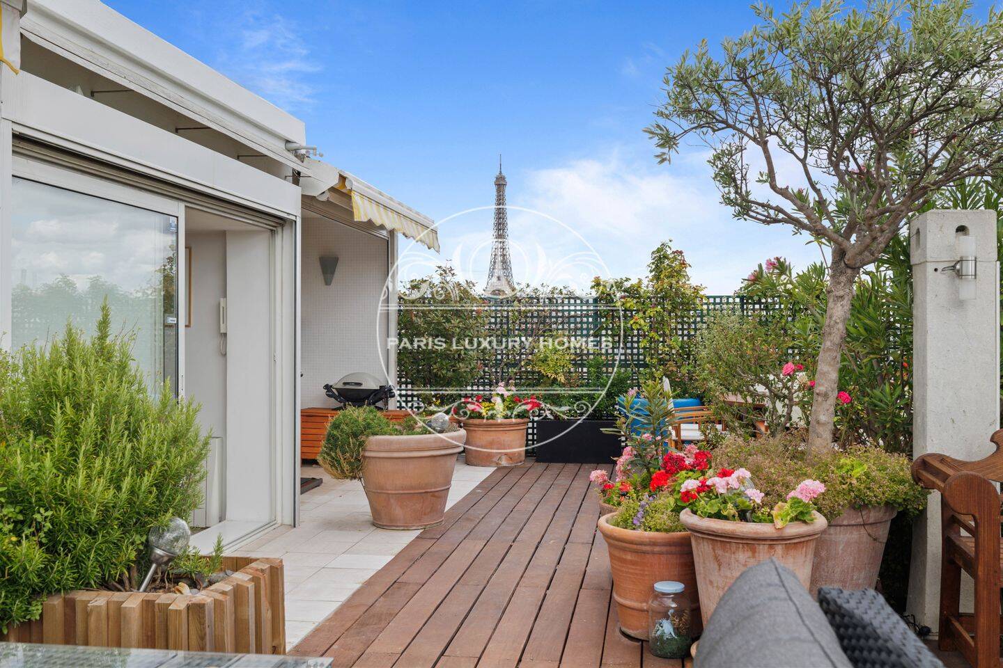 Appartement 4 pièces 102 m² · à Paris 16ème Arrondissement · 102,2 m² · 2 500 000 €