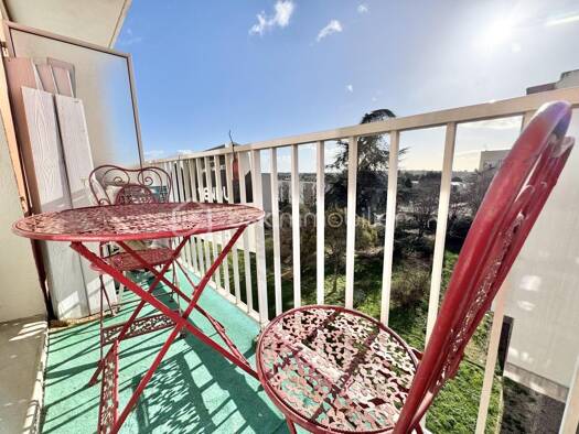 Appartement à vendre 124 900 € 3 pièces 2 chambres 70 m² Étage 3/4 Ancien Hôpital Béziers 34500