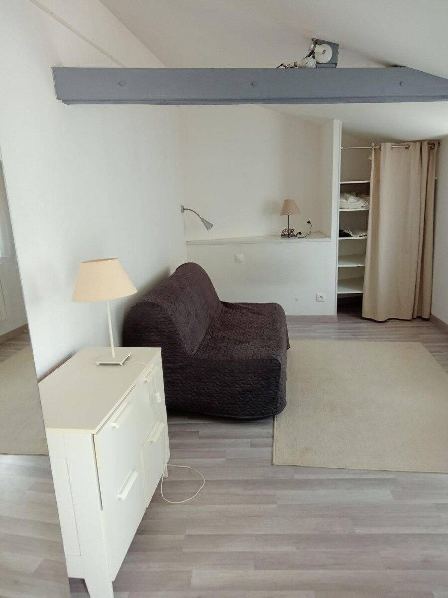 Appartement 1 pièce 23 m² · à Saint-Cyr-sur-Loire · 23 m² · 560 €