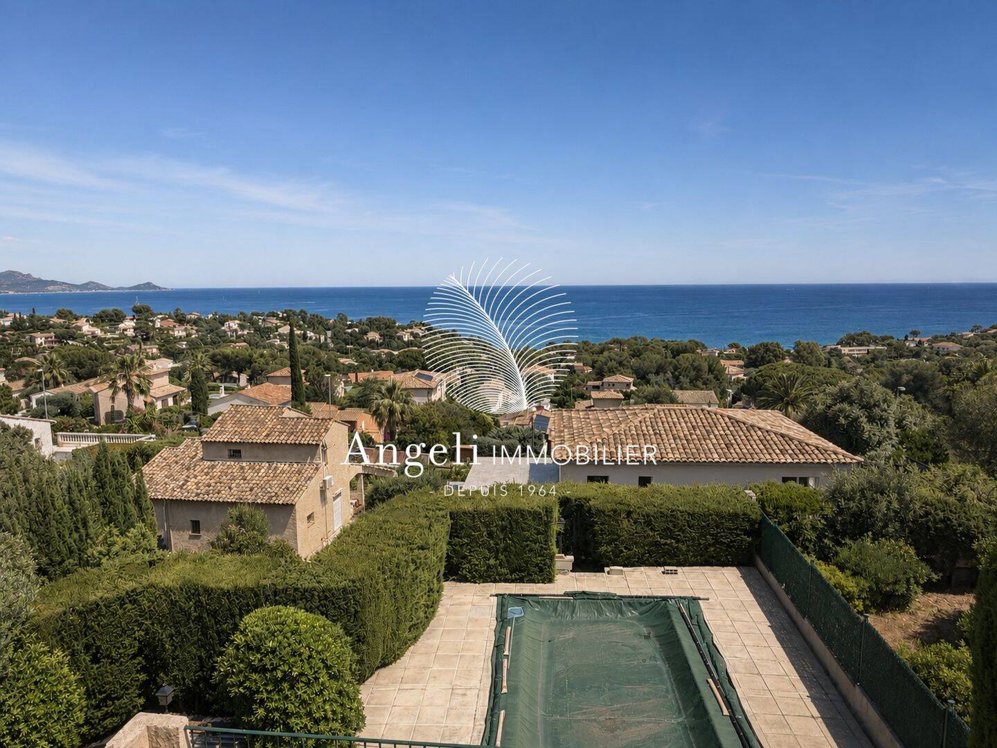 Maison 6 pièces 118 m² · à Roquebrune-sur-Argens · 118 m² · 720 000 €
