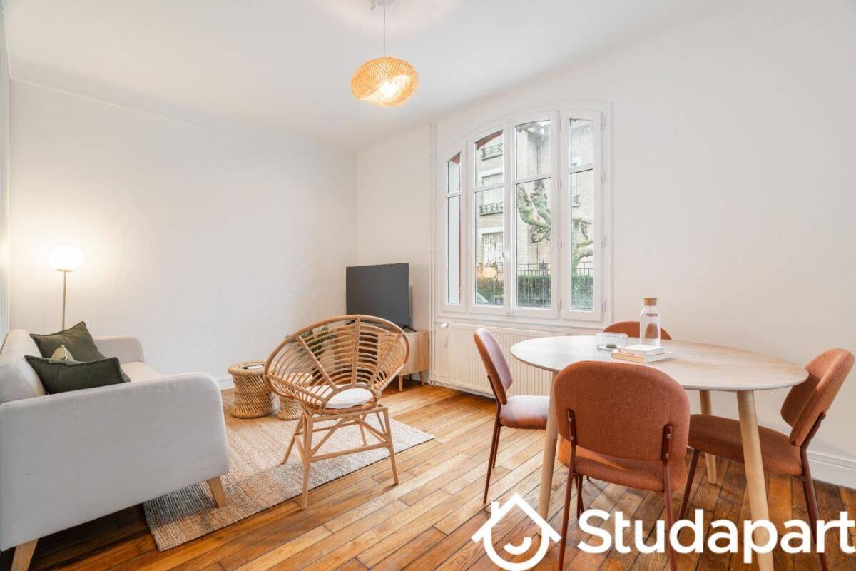 1 pièce 11 m² · à Colombes · 11 m² · 830 €