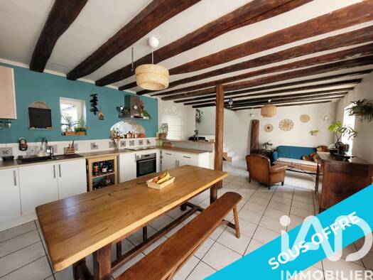 Maison à vendre 205 000 € 4 pièces 2 chambres 82 m² 680 m² de terrain Monts 37260