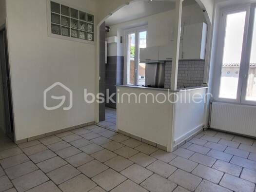 Appartement à vendre 120 000 € 3 pièces 2 chambres 48,1 m² RDC/2 Rive Droite-Apport Paris Gare Corbeil-Essonnes 91100