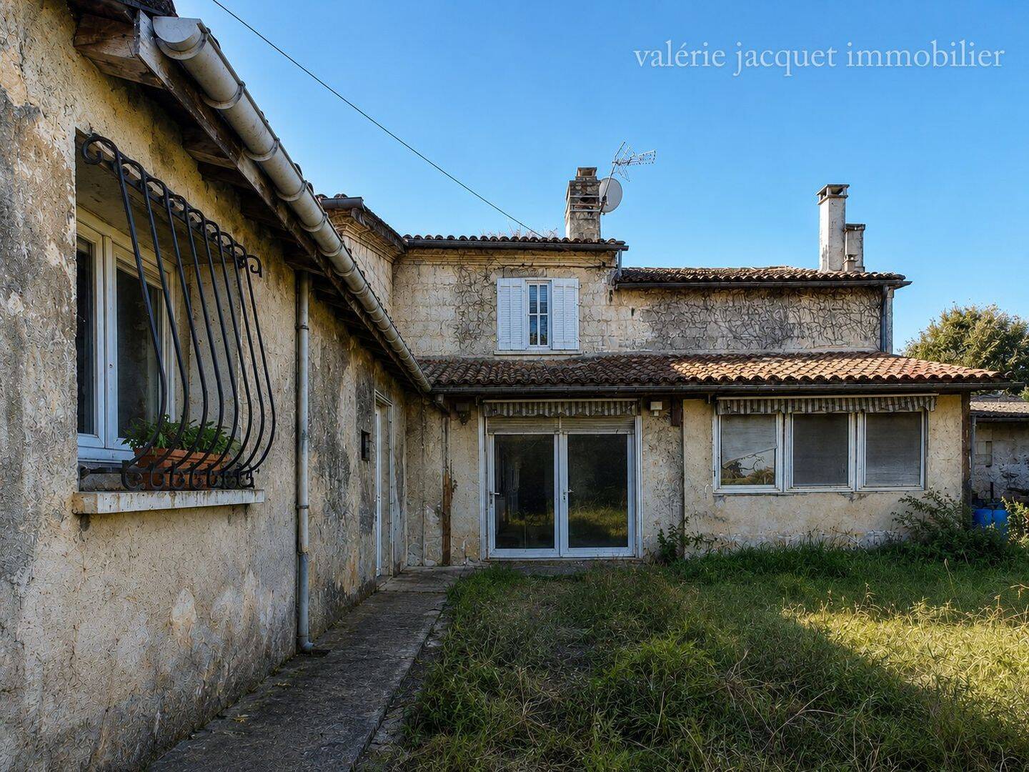 Maison 5 pièces 152 m² · à Lussac · 152 m² · 150 000 €
