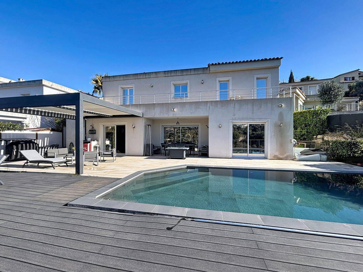 Maison 5 pièces 178 m² · à Nice · 177,8 m² · 1 395 000 €