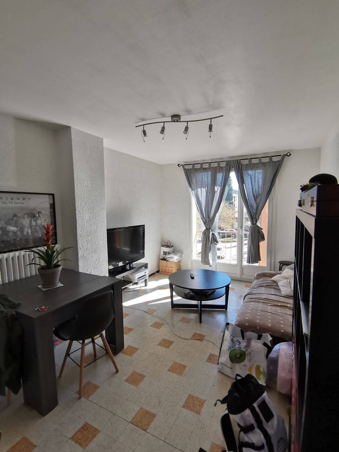 Appartement 3 pièces 50 m² · à Aix-en-Provence · 50 m² · 855 €