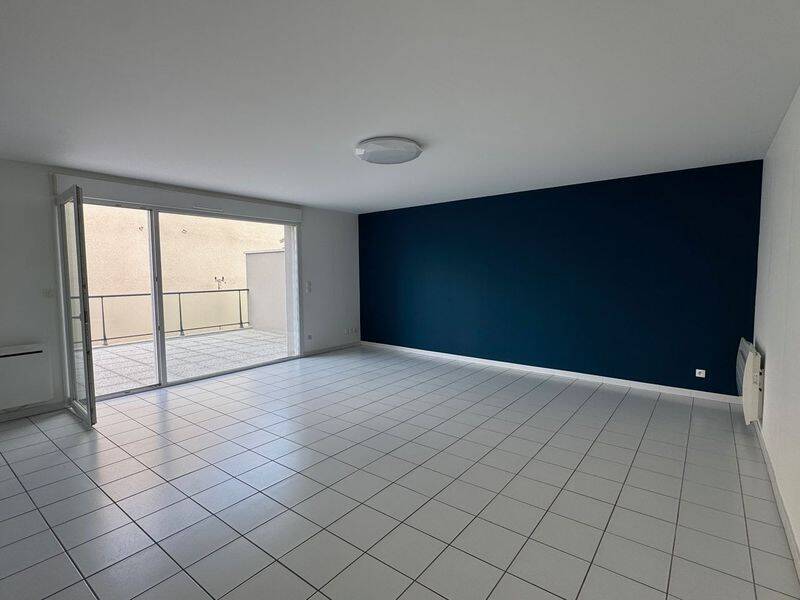 Appartement 3 pièces 82 m² · à Tinqueux · 82 m² · 950 €