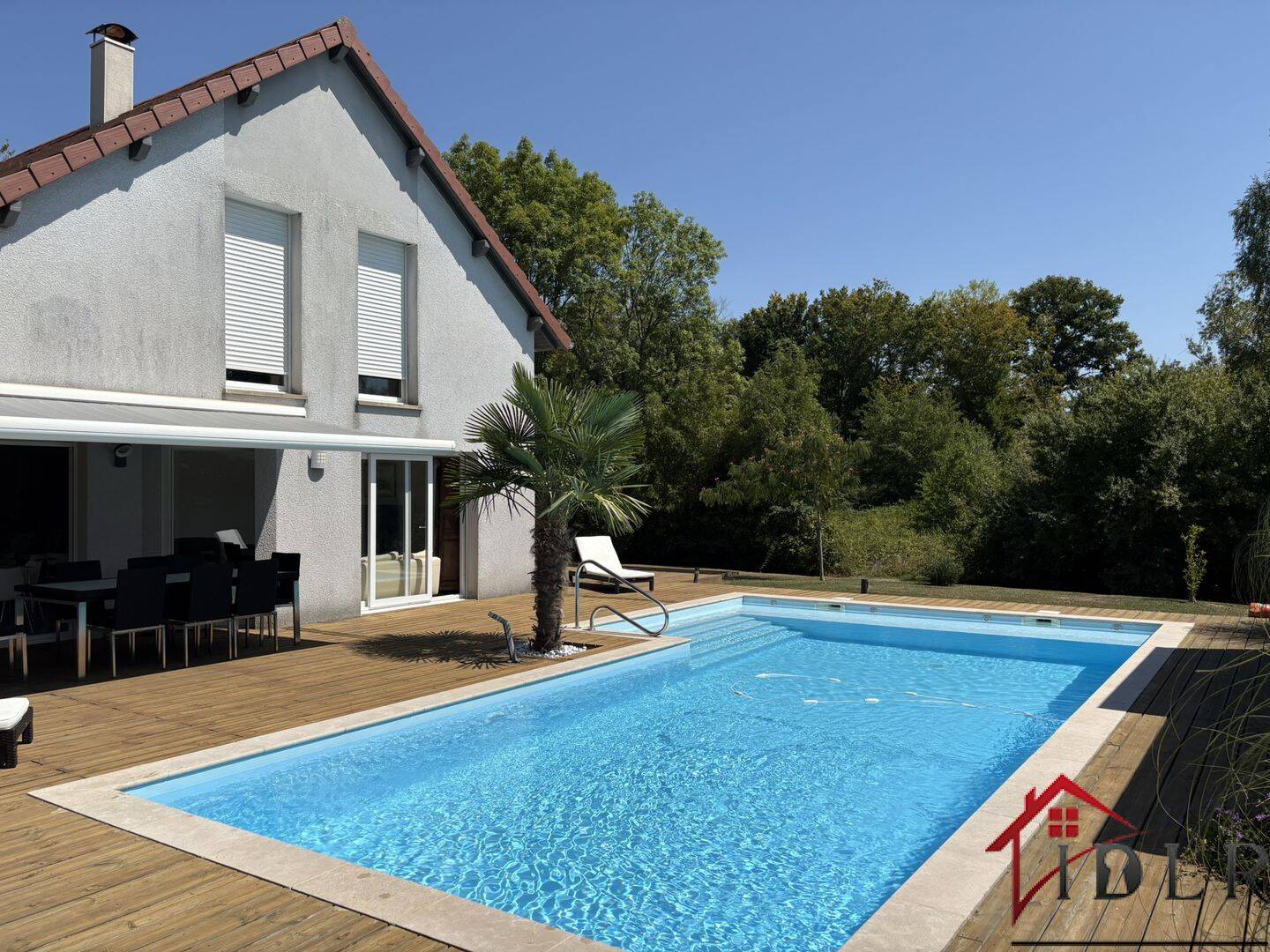 Maison 7 pièces 155 m² · à Fontainebrux · 155 m² · 390 000 €