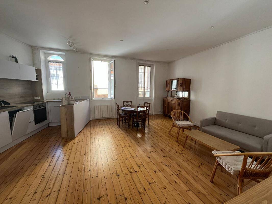 Appartement 2 pièces 45 m² · à Les Sables-d'Olonne · 45 m² · 875 €