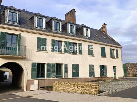 Immeuble à vendre 375 000 € 573 m² Lassay-les-Châteaux 53110