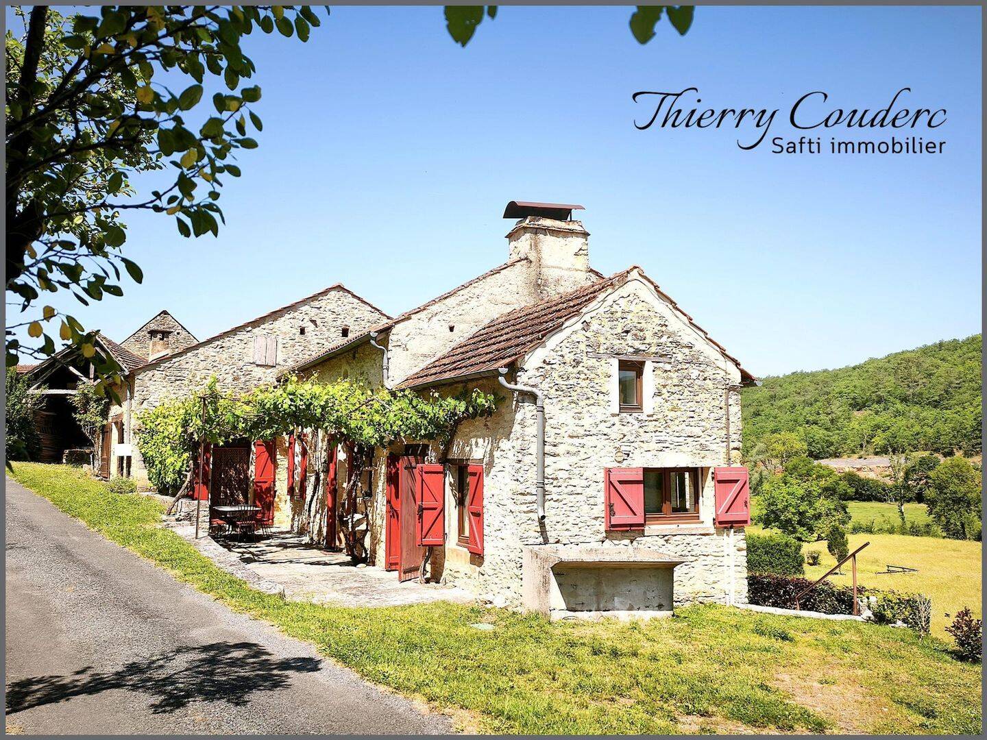 Belle maison de charme en pierre avec piscine