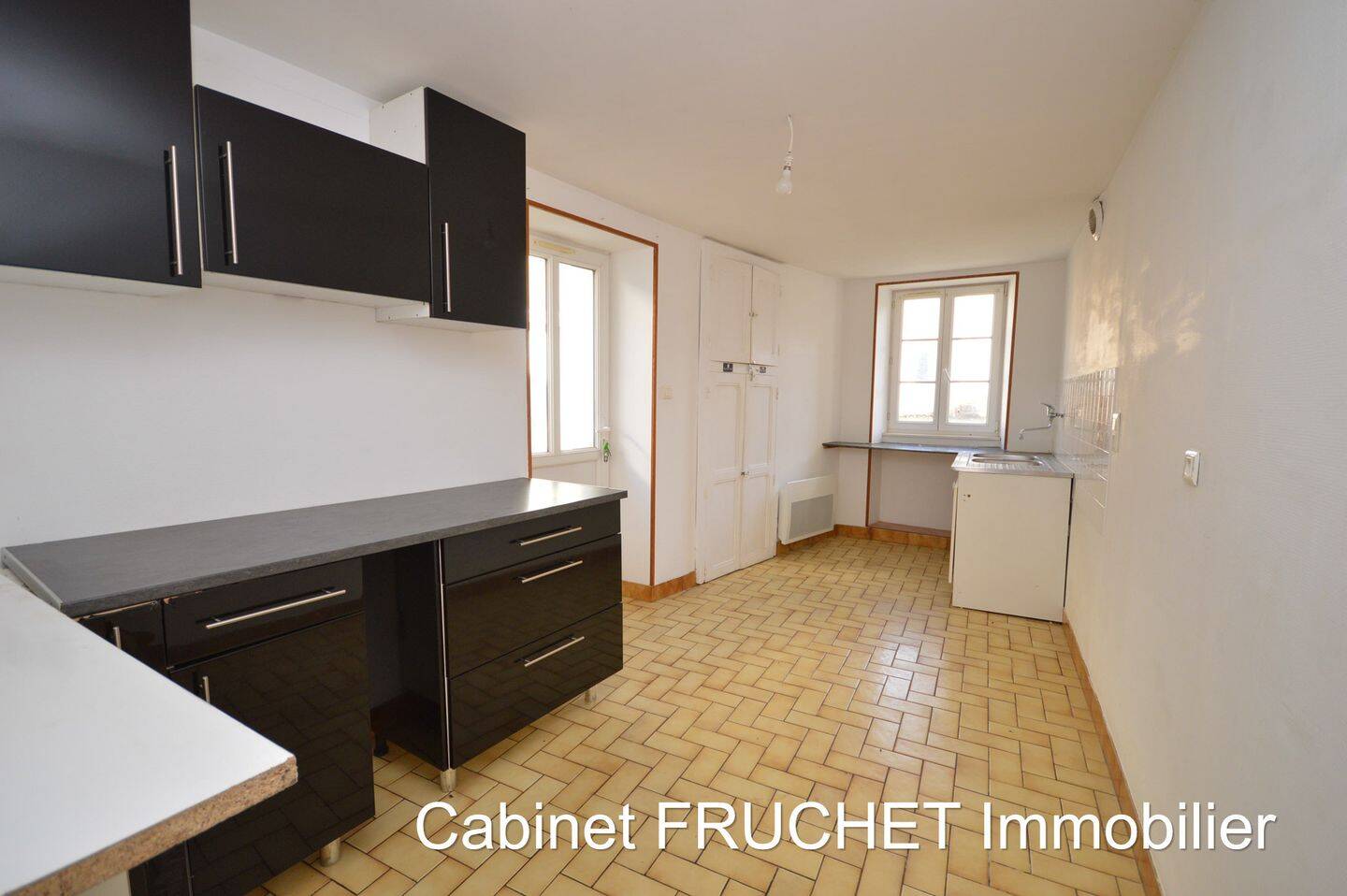 Maison 3 pièces 74 m² · à Sigournais · 74 m² · 57 000 €