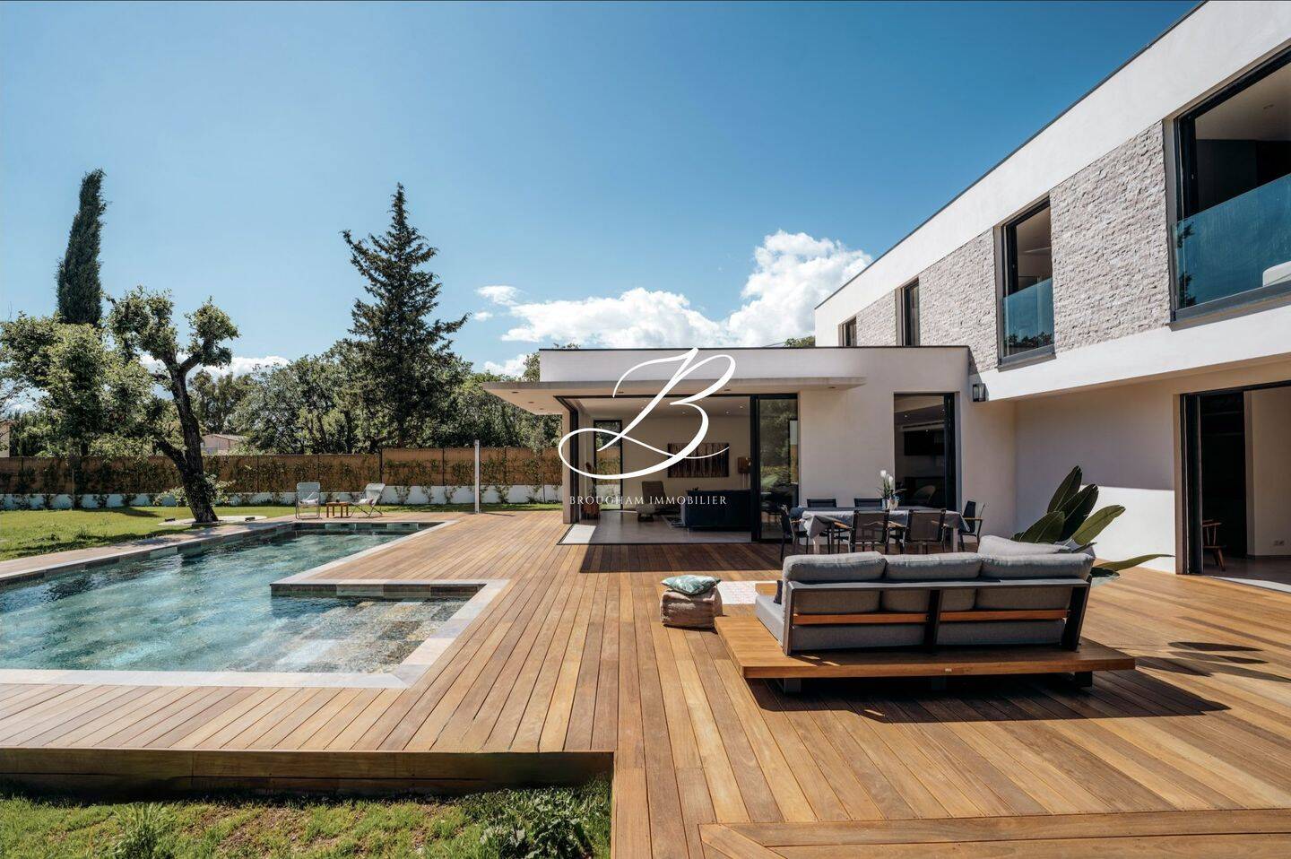 Maison 5 pièces 200 m² · à Valbonne · 200 m² · 10 000 €/mois