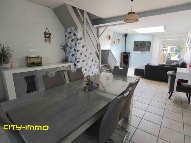 Maison à vendre 231 000 € 4 pièces 2 chambres 85 m² 349 m² de terrain Comines 59560